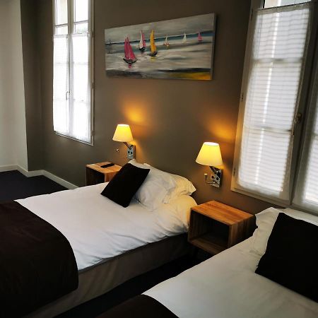 Hotel Restaurant Le Lion D'Or Gemozac Экстерьер фото